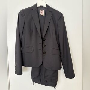 Anne Klein Suite Set